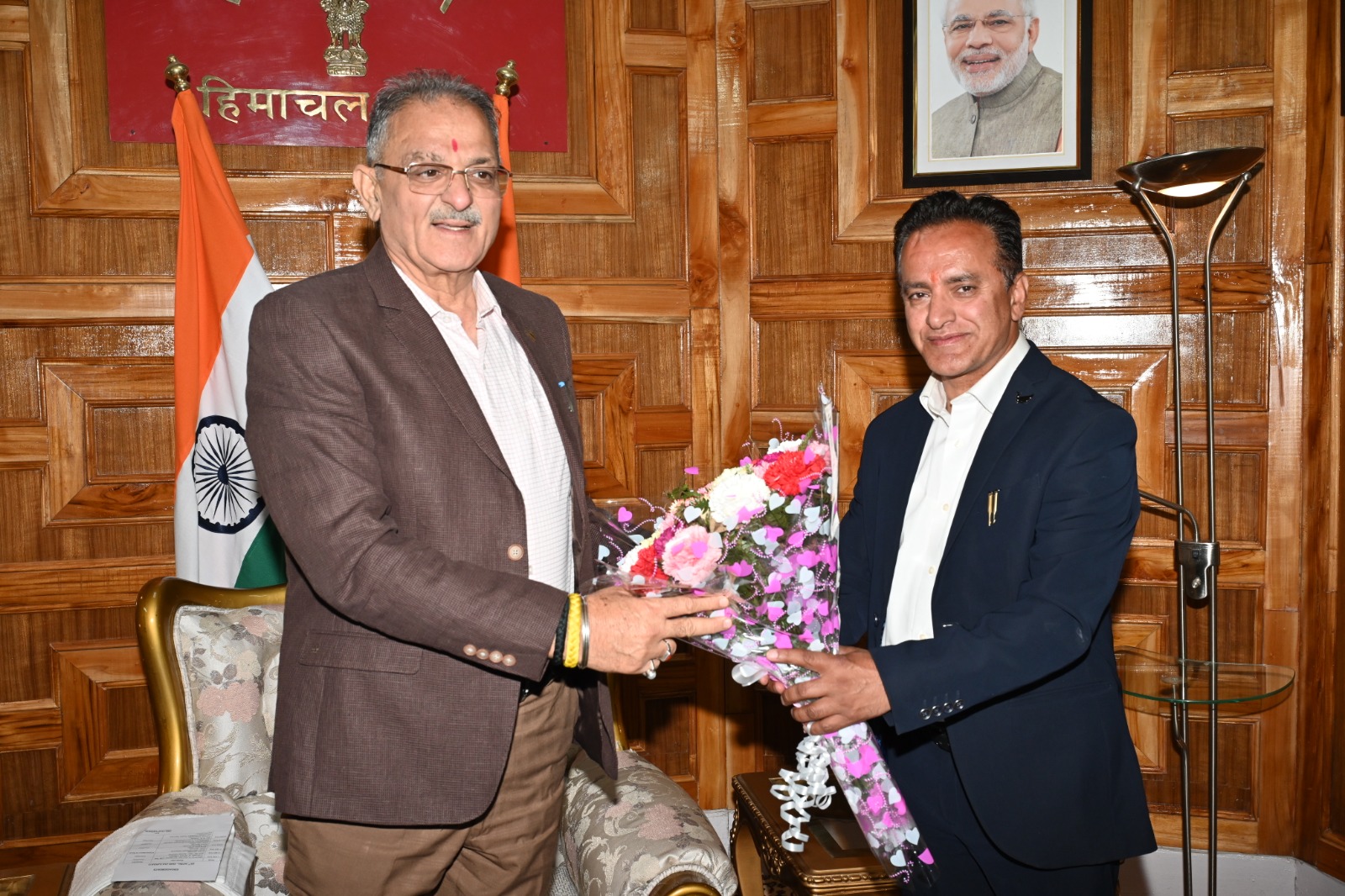Dr Mamraj Pundir, Educationist & Social worker from Shimla Paid a courtesy call to the Hon'ble governor of Himachal Pradesh