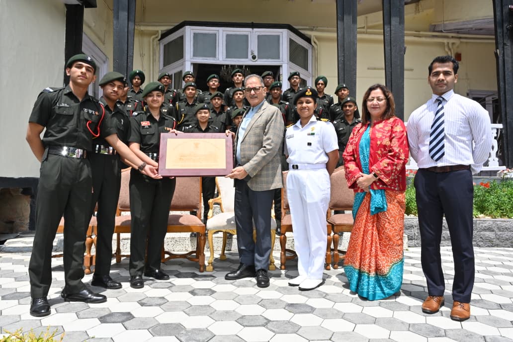 Cadets of Rashtriya Indian Military College (RIMC), Dehradun paid a courtesy call to Hon'ble Governor of Himachal Pradesh